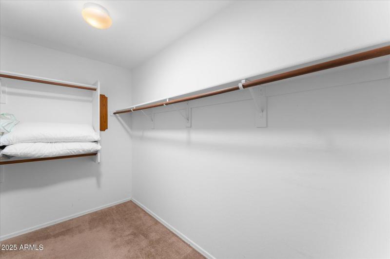 35-035-primary-closet