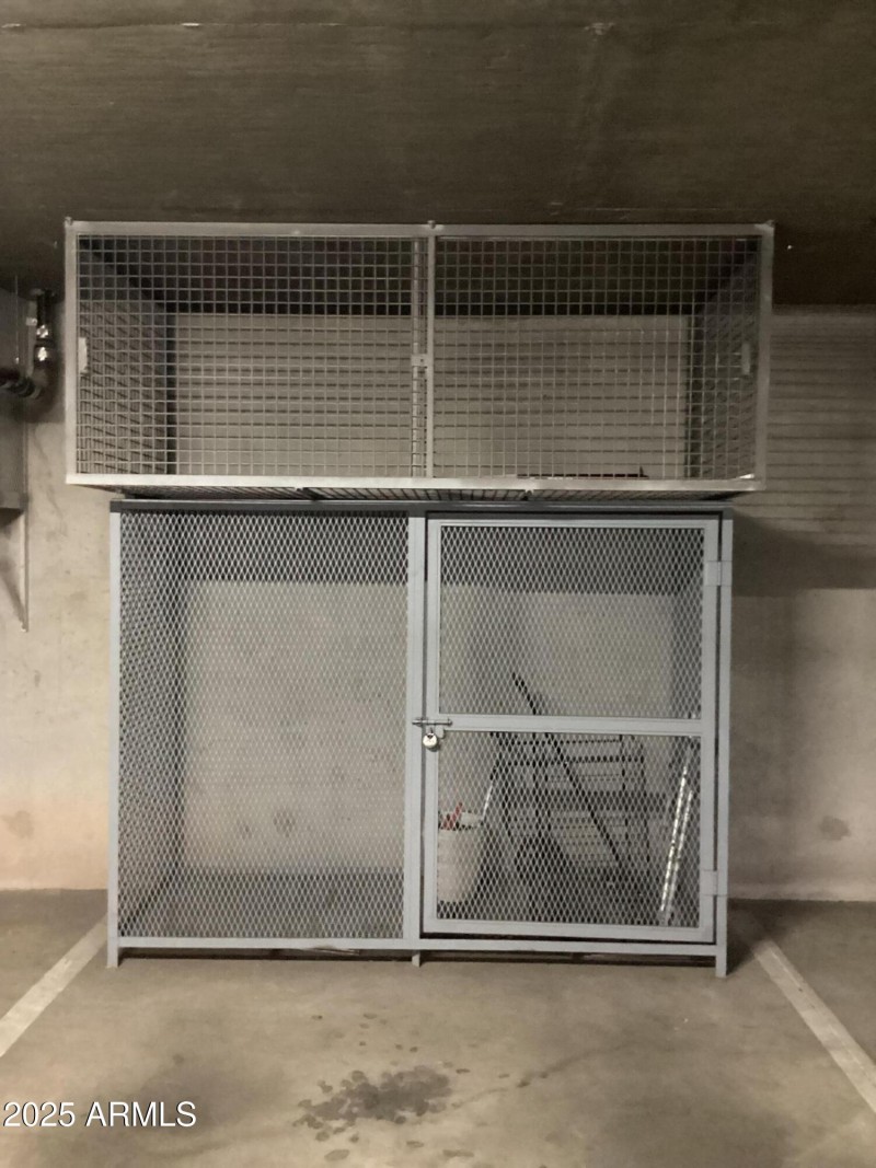 2 storage cages