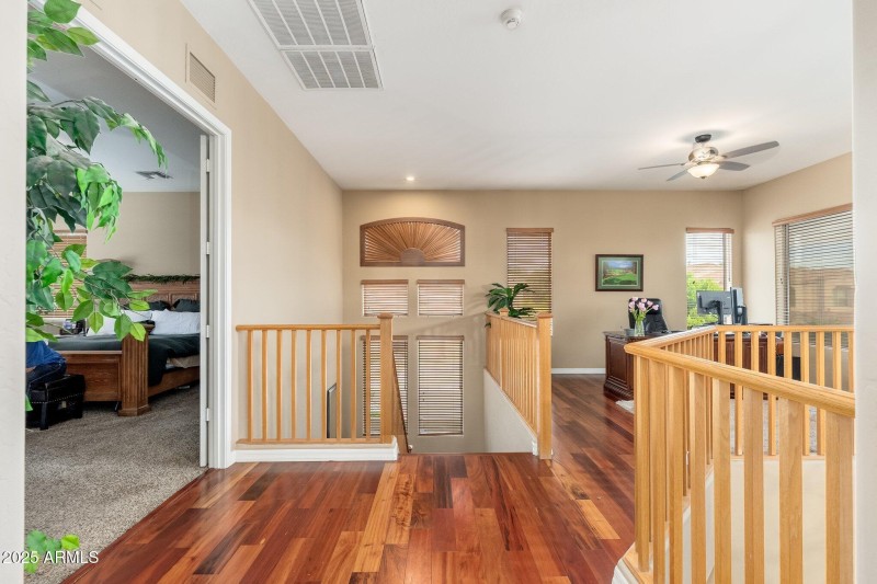1074 E Carla Vista Ct - 22