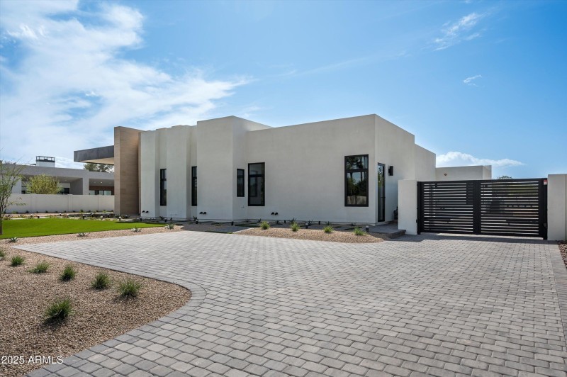 66-10220 N 66th St Paradise Valley-65