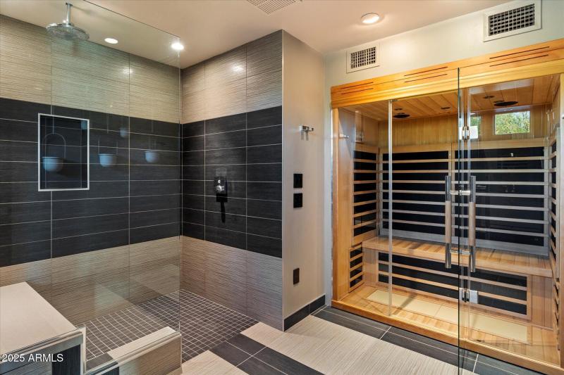 068-Bathroom _ Sauna