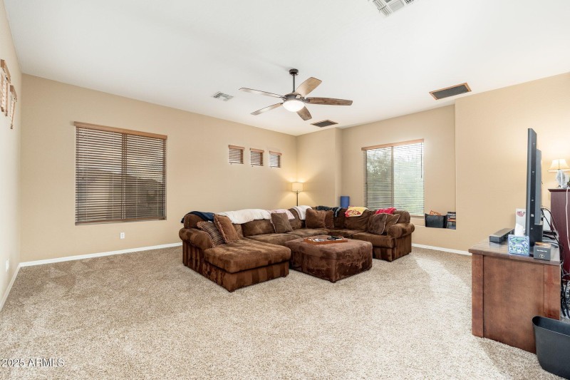 1074 E Carla Vista Ct - 31