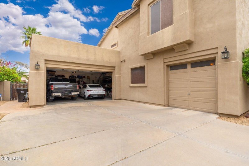 1074 E Carla Vista Ct - 45