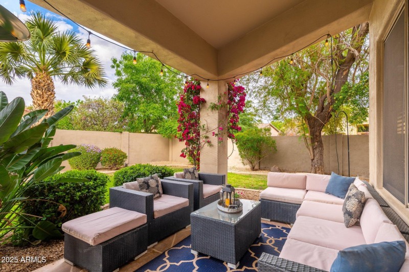 1074 E Carla Vista Ct - 48