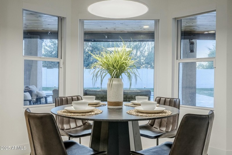Casual Dining Looking to Backyard