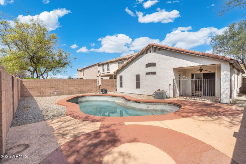 62-web-or-mls-DSC08239-HDR-Edit (2)
