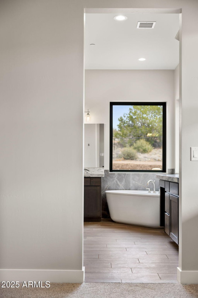 38-Primary Bath_6