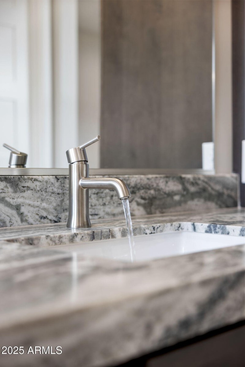 39-Primary Bath_7