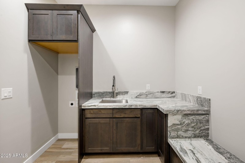 54-Laundry Room_1