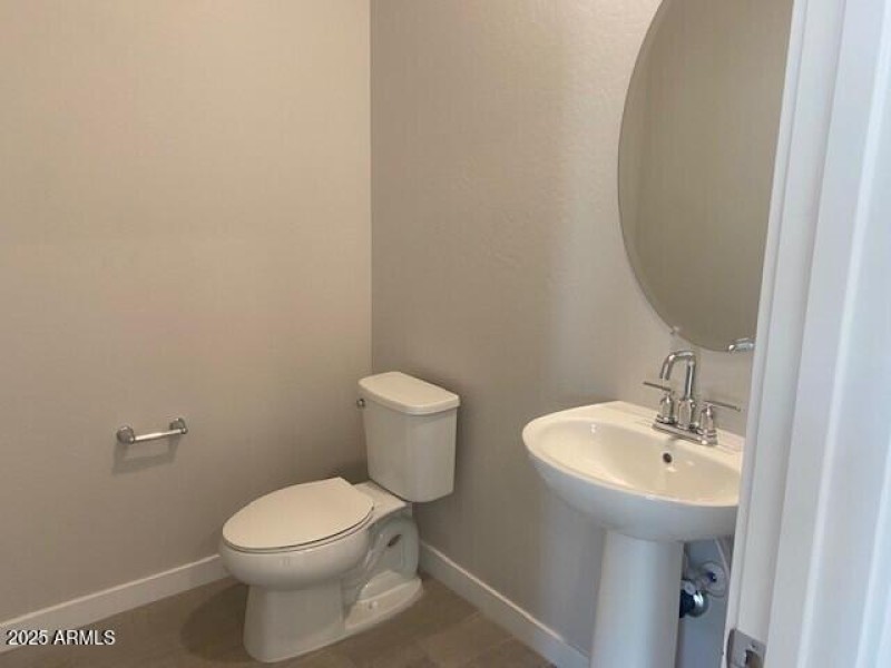 WP19 Lot 117 - Powder Room