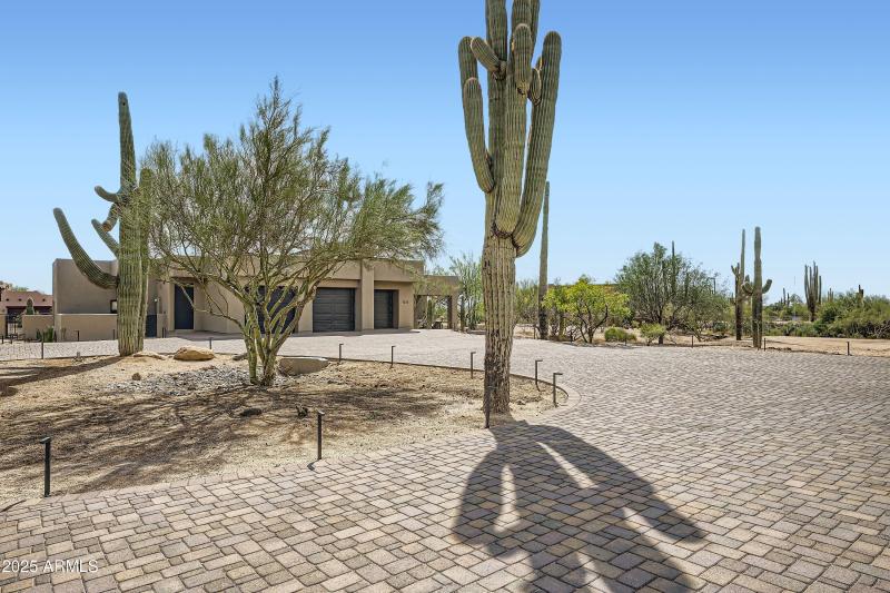 7975 E Dale Ln - MLS Sized - 002 - 01 Ex