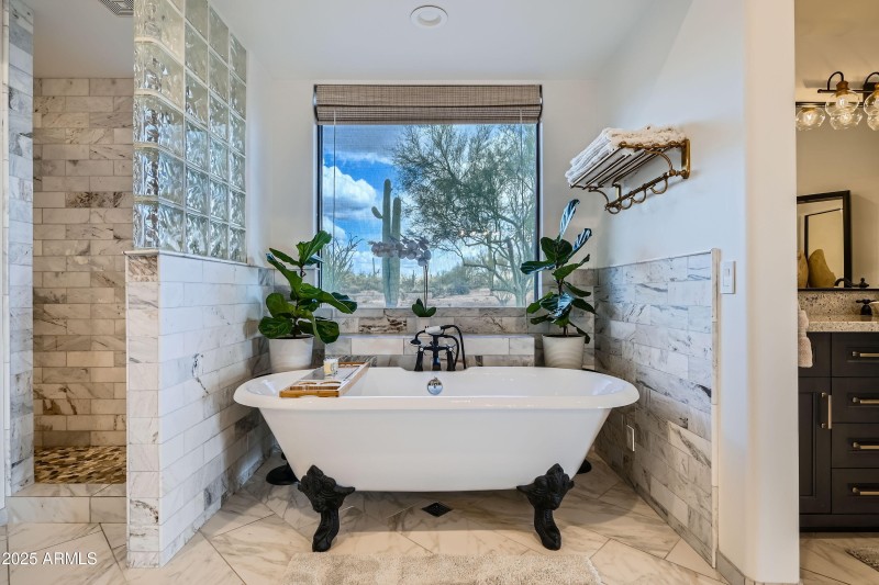 7975 E Dale Ln - MLS Sized - 025 - 36 Pr