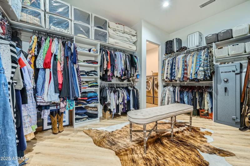 7975 E Dale Ln - MLS Sized - 026 - 37 Pr