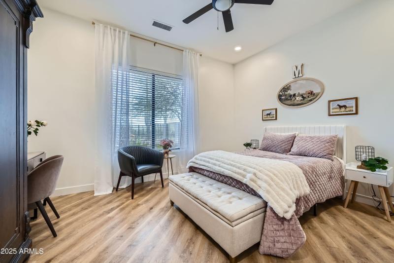 7975 E Dale Ln - MLS Sized - 027 - 39 Be