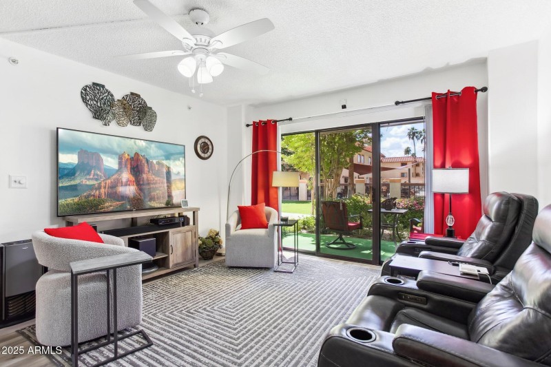5-web-or-mls-10330-w-thunderbird-blvd-ap
