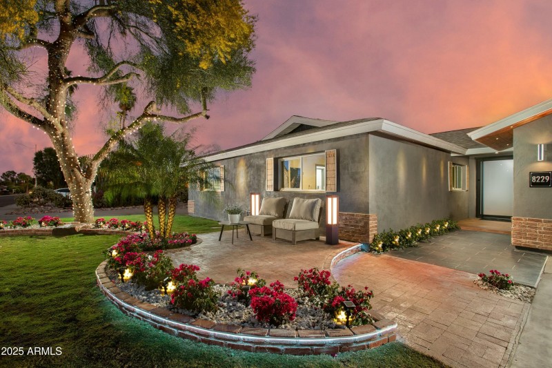 FRONT YARD PATIO