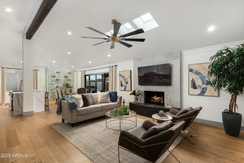 OPEN CONCEPT LIVING SPACES