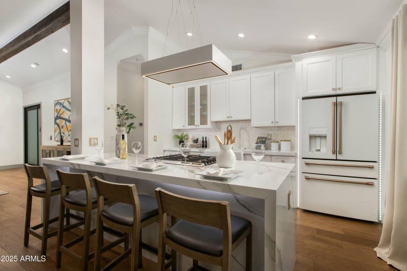 DESIGNER WHITE KITCHEN