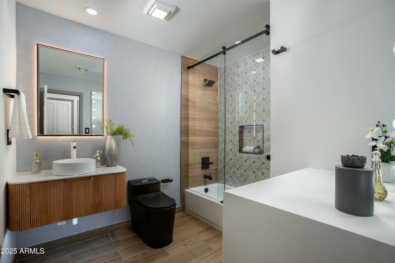 3RD FULL BATHROOM