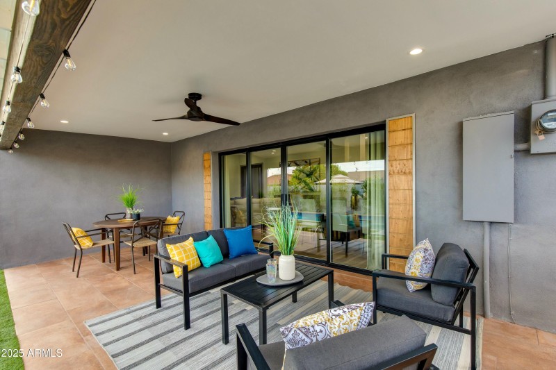 COVERED TERRACE