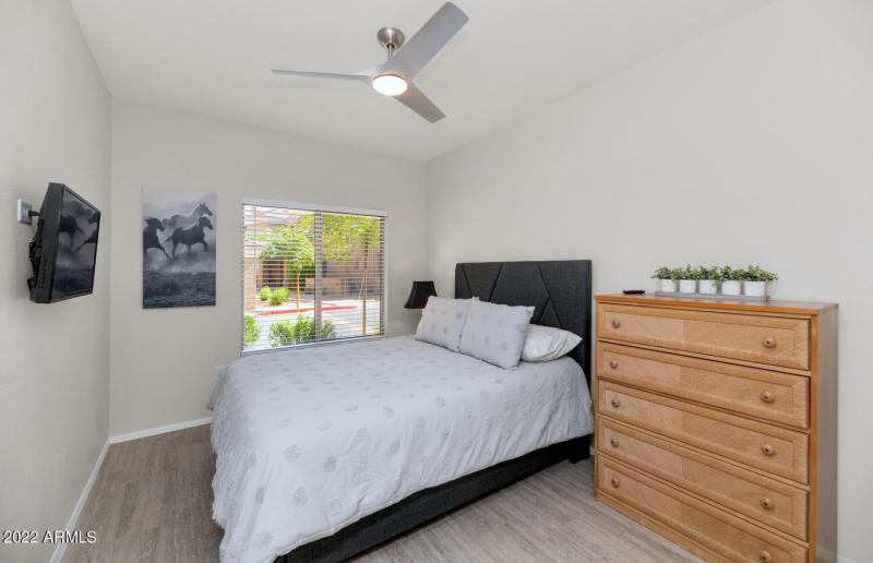 1411 E Orangewood Ave-large-018-020-1411