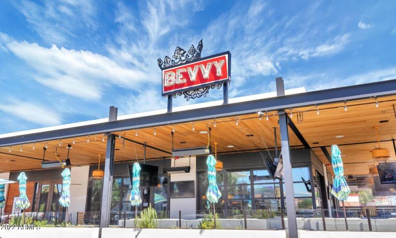 1411 E Orangewood Ave-large-030-006-1411