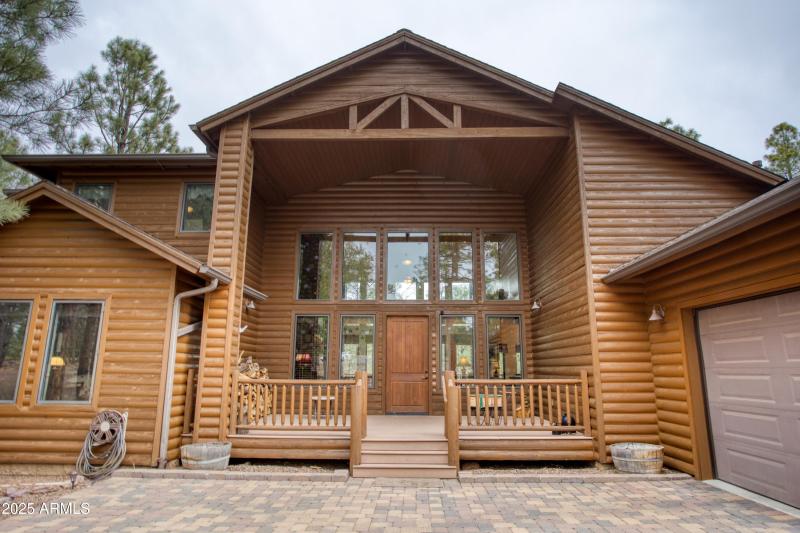 004_Front EntryPatio