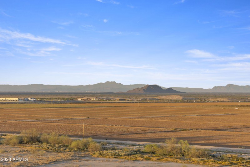 46-web-or-mls-20727-n-la-entrada-rd