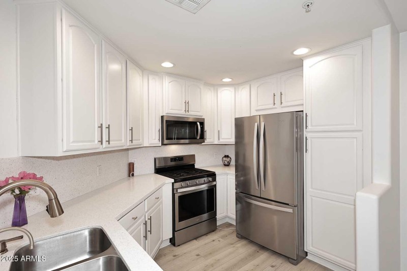 Open Kitchen