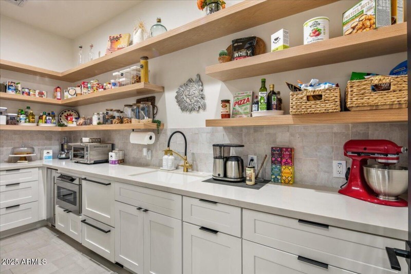 24-Pantry