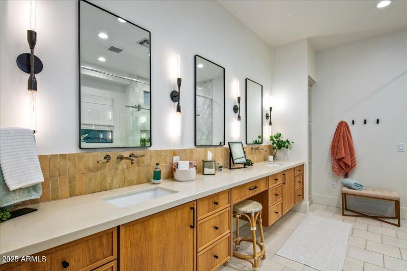 35-Primary Bath ~ Vanities