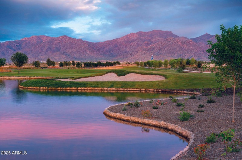 hole 8 at Sterling Grove and White Tank
