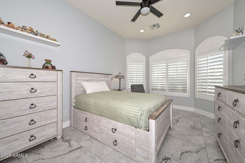 2nd Bedroom
