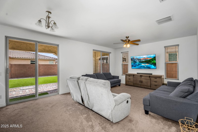 8-web-or-mls-Corbin-08