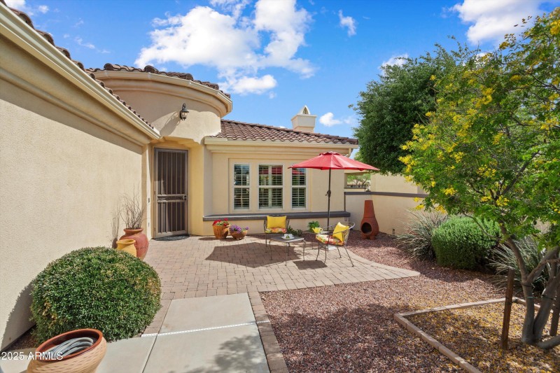 06-Front Patio