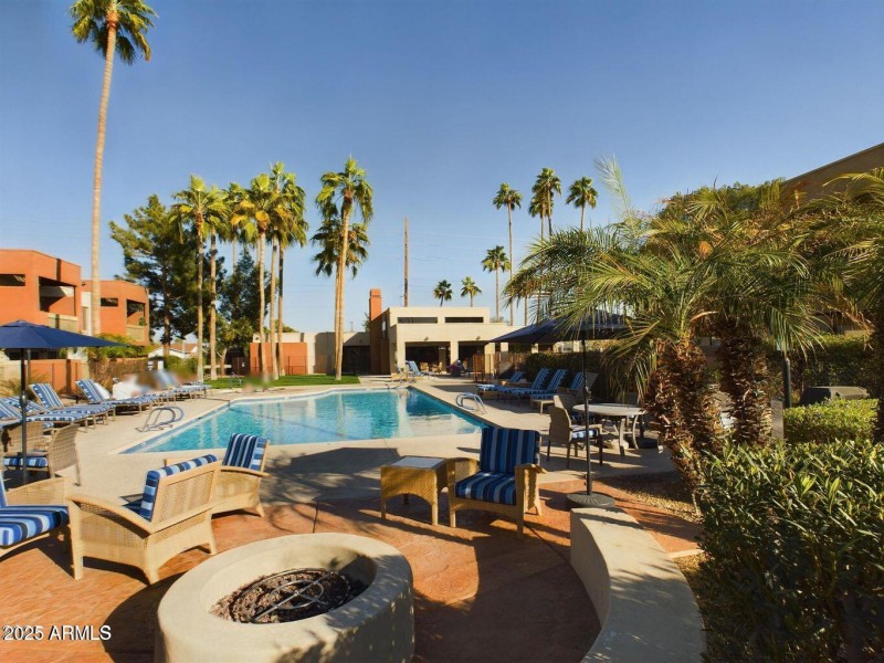 Sunrise Pool