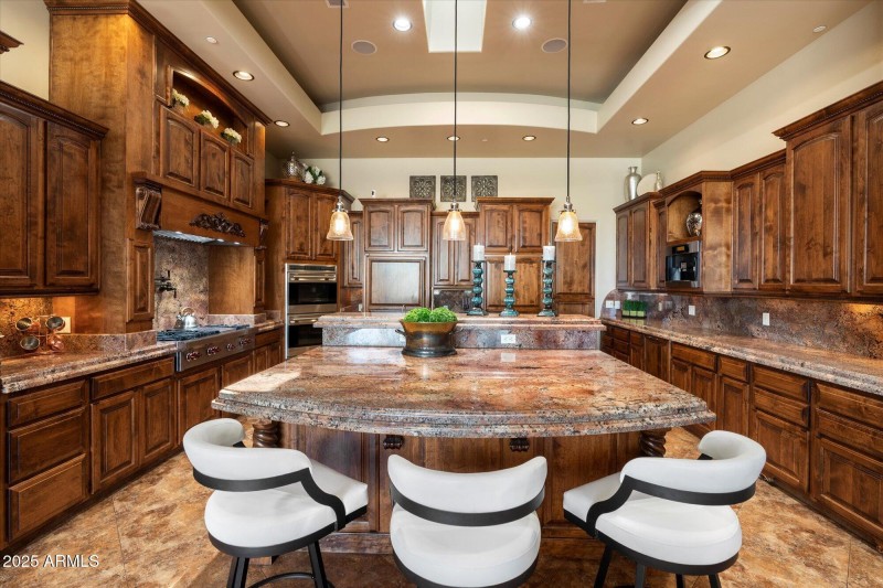 KITCHEN ISLAND