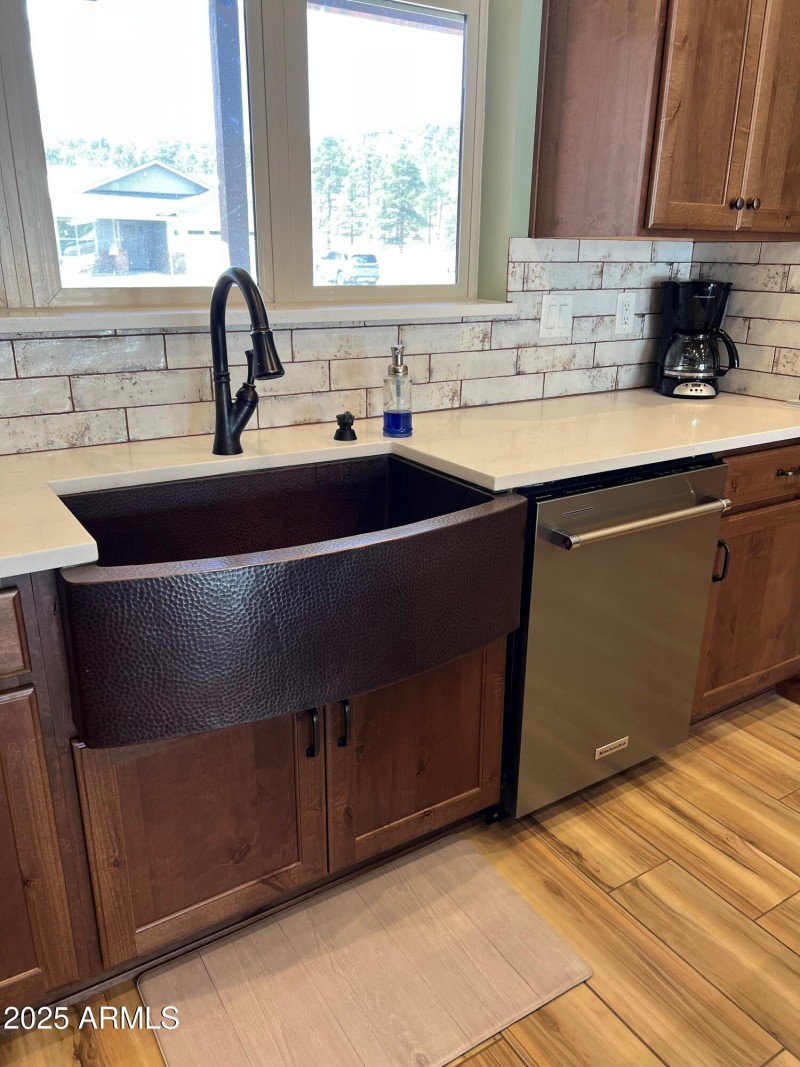 Farm sink and dishwasher