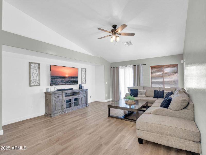1516 W Nancy Ln-6