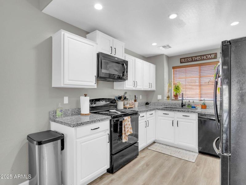 1516 W Nancy Ln-9
