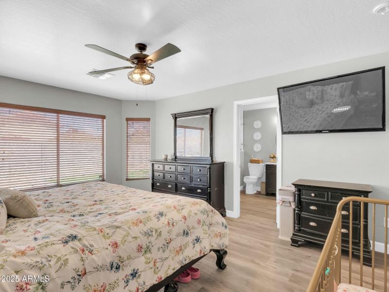 1516 W Nancy Ln-13