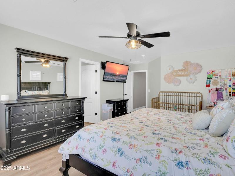 1516 W Nancy Ln-14