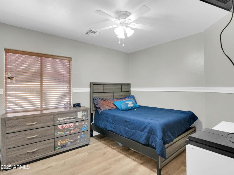 1516 W Nancy Ln-18