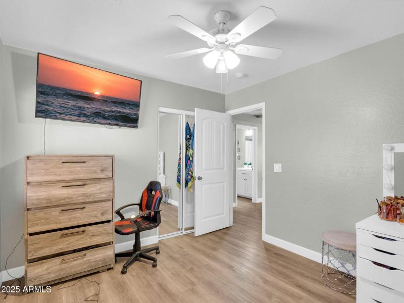 1516 W Nancy Ln-19