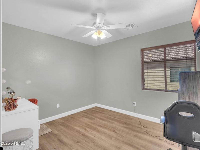 1516 W Nancy Ln-20