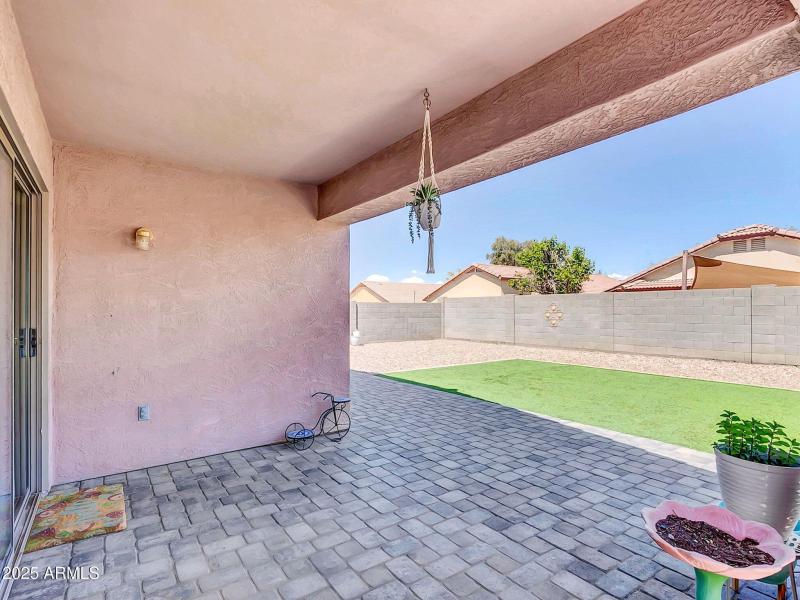 1516 W Nancy Ln-23