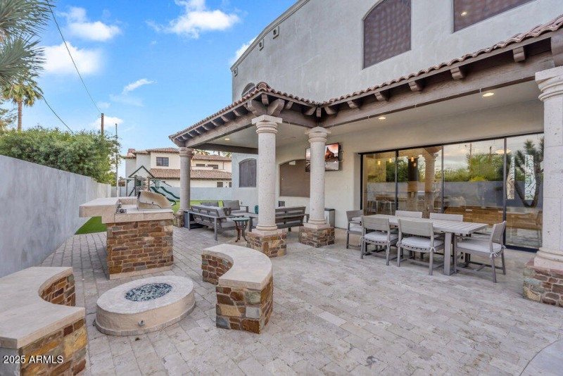 Back Fire Pit