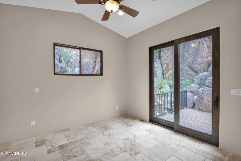 Guest Bedroom / Office