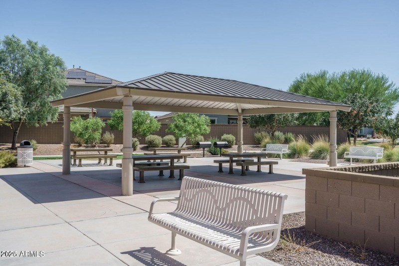 Estrella Commons