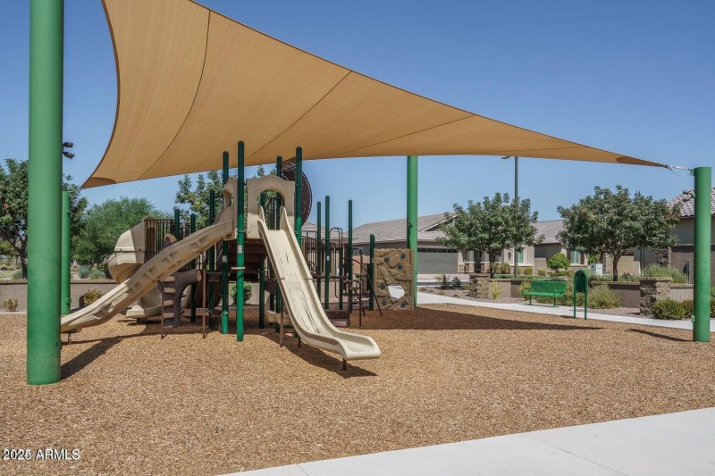 Estrella Commons